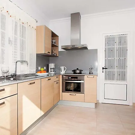 Playa Blanca Sleeps 6 Air Con Wifi Willa Playa Blanca (Lanzarote)