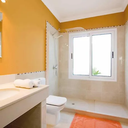 Playa Blanca Sleeps 6 Air Con Wifi Playa Blanca (Lanzarote)